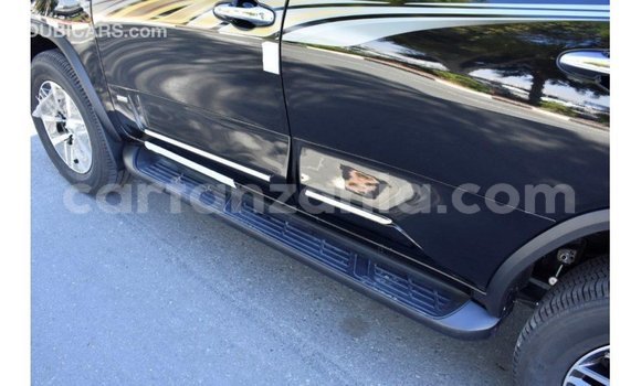 Nunua Imported Toyota Fortuner Nyeusi Gari ndani ya Import - Dubai nchini Arusha Nunua Imported Toyota Fortuner Nyeusi Gari ndani ya Import - Dubai nchini Arusha