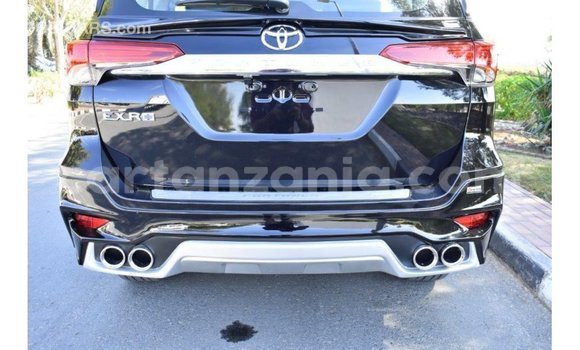 Nunua Imported Toyota Fortuner Nyeusi Gari ndani ya Import - Dubai nchini Arusha Nunua Imported Toyota Fortuner Nyeusi Gari ndani ya Import - Dubai nchini Arusha