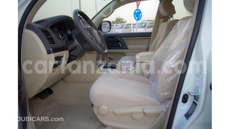 Big with watermark toyota land cruiser arusha import dubai 8060