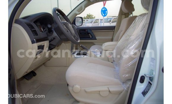 Buy Import Toyota Land Cruiser White Car in Import - Dubai in Arusha Buy Import Toyota Land Cruiser White Car in Import - Dubai in Arusha