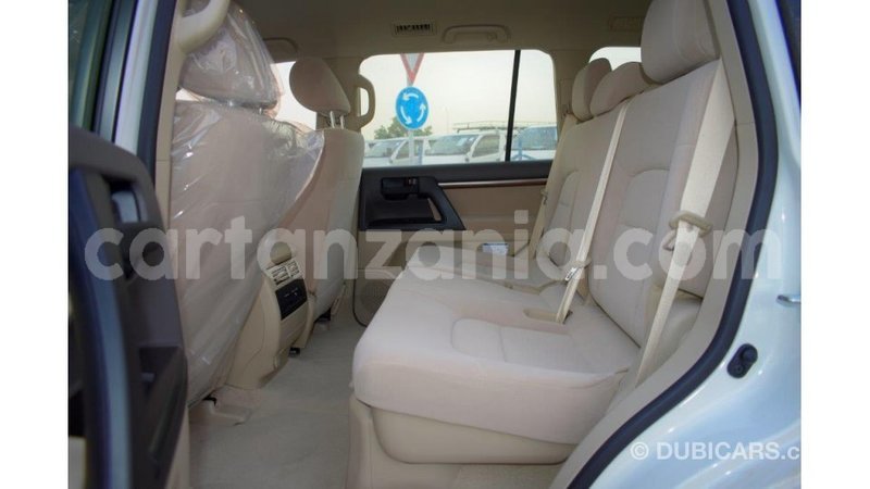 Big with watermark toyota land cruiser arusha import dubai 8060