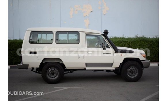 Buy Import Toyota Land Cruiser White Car in Import - Dubai in Arusha Buy Import Toyota Land Cruiser White Car in Import - Dubai in Arusha