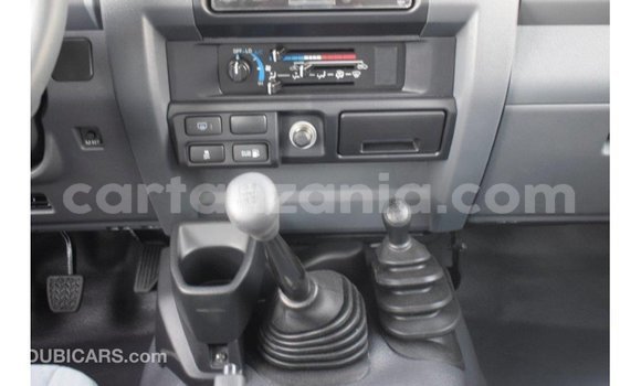 Buy Import Toyota Land Cruiser White Car in Import - Dubai in Arusha Buy Import Toyota Land Cruiser White Car in Import - Dubai in Arusha