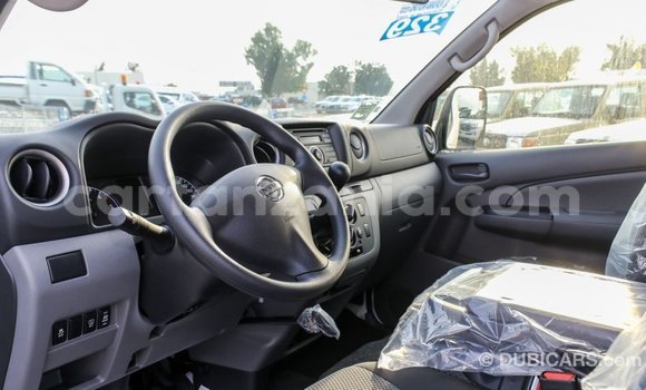 Nunua Imported Nissan Urvan Nyeupe Gari ndani ya Import - Dubai nchini Arusha Nunua Imported Nissan Urvan Nyeupe Gari ndani ya Import - Dubai nchini Arusha