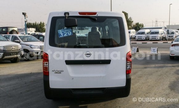 Nunua Imported Nissan Urvan Nyeupe Gari ndani ya Import - Dubai nchini Arusha Nunua Imported Nissan Urvan Nyeupe Gari ndani ya Import - Dubai nchini Arusha
