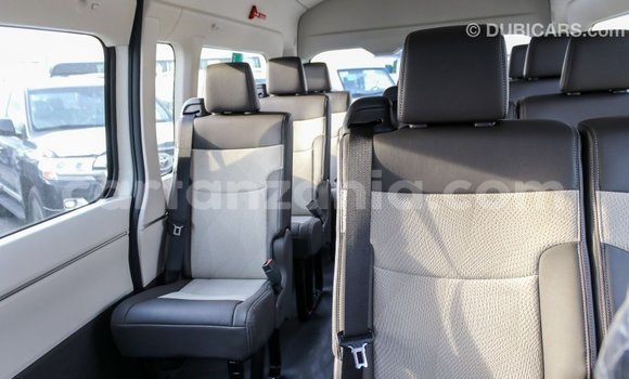 Buy Import Toyota Hiace White Car in Import - Dubai in Arusha Buy Import Toyota Hiace White Car in Import - Dubai in Arusha