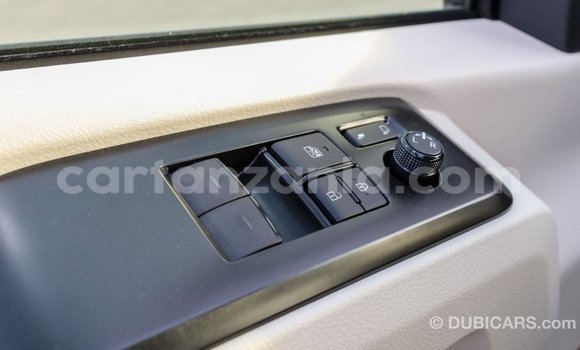 Buy Import Toyota Hiace White Car in Import - Dubai in Arusha Buy Import Toyota Hiace White Car in Import - Dubai in Arusha