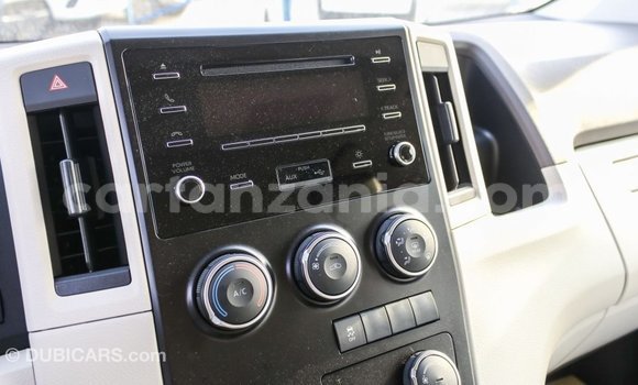 Buy Import Toyota Hiace White Car in Import - Dubai in Arusha Buy Import Toyota Hiace White Car in Import - Dubai in Arusha