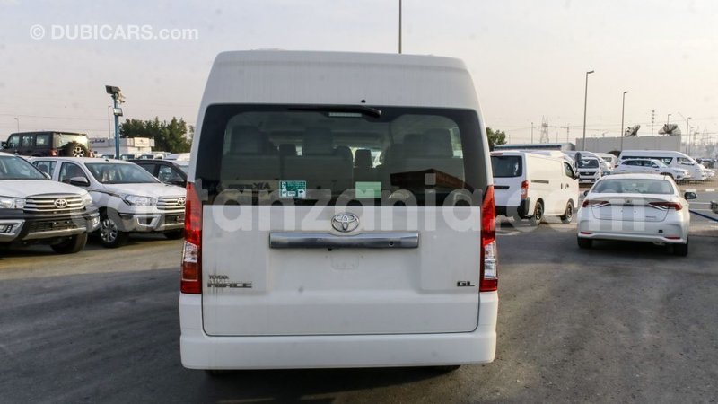 Big with watermark toyota hiace arusha import dubai 8064