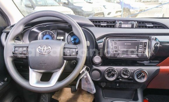 Buy Import Toyota Hilux White Car in Import - Dubai in Arusha Buy Import Toyota Hilux White Car in Import - Dubai in Arusha