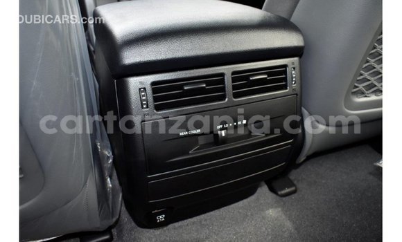 Buy Import Toyota Land Cruiser Black Car in Import - Dubai in Arusha Buy Import Toyota Land Cruiser Black Car in Import - Dubai in Arusha