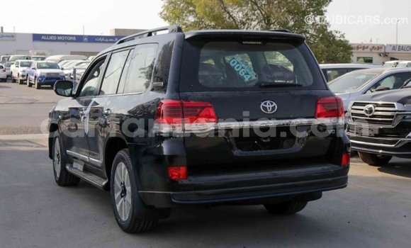 Nunua Imported Toyota Land Cruiser Nyeusi Gari ndani ya Import - Dubai nchini Arusha Nunua Imported Toyota Land Cruiser Nyeusi Gari ndani ya Import - Dubai nchini Arusha