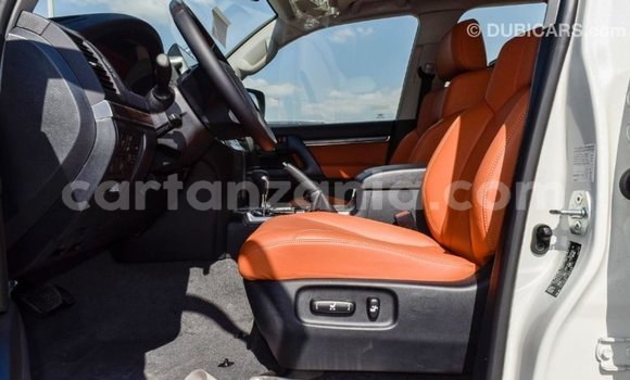 Buy Import Toyota Land Cruiser White Car in Import - Dubai in Arusha Buy Import Toyota Land Cruiser White Car in Import - Dubai in Arusha