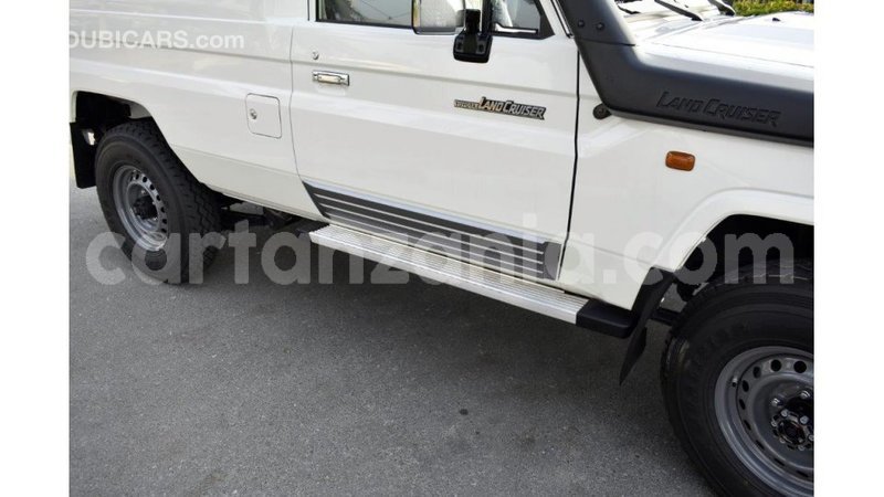 Big with watermark toyota land cruiser arusha import dubai 8075