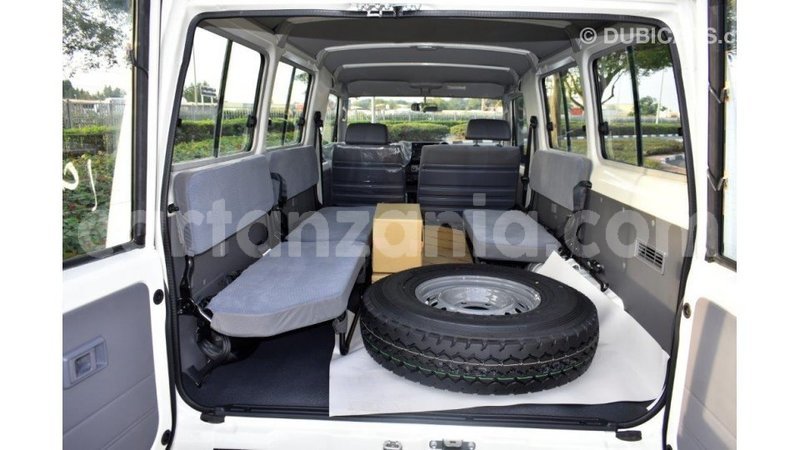 Big with watermark toyota land cruiser arusha import dubai 8075