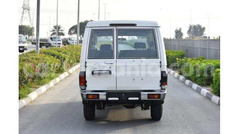 Big with watermark toyota land cruiser arusha import dubai 8075