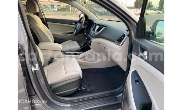 Nunua Imported Hyundai Tucson Nyeupe Gari ndani ya Import - Dubai nchini Arusha Nunua Imported Hyundai Tucson Nyeupe Gari ndani ya Import - Dubai nchini Arusha