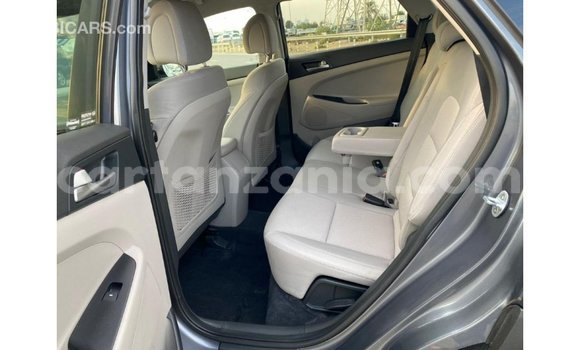 Nunua Imported Hyundai Tucson Nyeupe Gari ndani ya Import - Dubai nchini Arusha Nunua Imported Hyundai Tucson Nyeupe Gari ndani ya Import - Dubai nchini Arusha