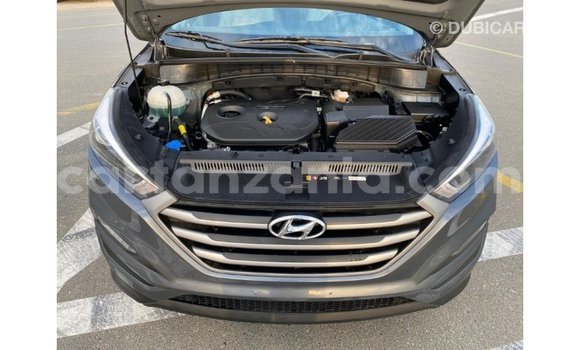 Nunua Imported Hyundai Tucson Nyeupe Gari ndani ya Import - Dubai nchini Arusha Nunua Imported Hyundai Tucson Nyeupe Gari ndani ya Import - Dubai nchini Arusha
