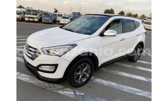 Buy Import Hyundai Santa Fe White Car in Import - Dubai in Arusha Buy Import Hyundai Santa Fe White Car in Import - Dubai in Arusha
