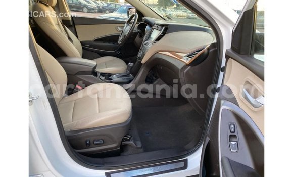 Buy Import Hyundai Santa Fe White Car in Import - Dubai in Arusha Buy Import Hyundai Santa Fe White Car in Import - Dubai in Arusha