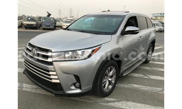 Buy Import Toyota Highlander Other Car in Import - Dubai in Arusha Buy Import Toyota Highlander Other Car in Import - Dubai in Arusha