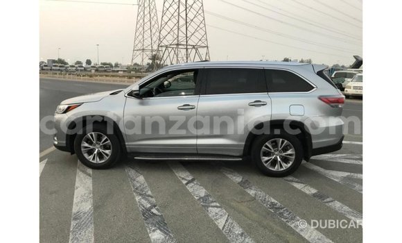 Buy Import Toyota Highlander Other Car in Import - Dubai in Arusha Buy Import Toyota Highlander Other Car in Import - Dubai in Arusha