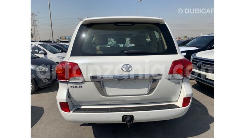 Big with watermark toyota land cruiser arusha import dubai 8083