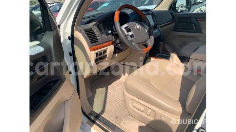 Big with watermark toyota land cruiser arusha import dubai 8083