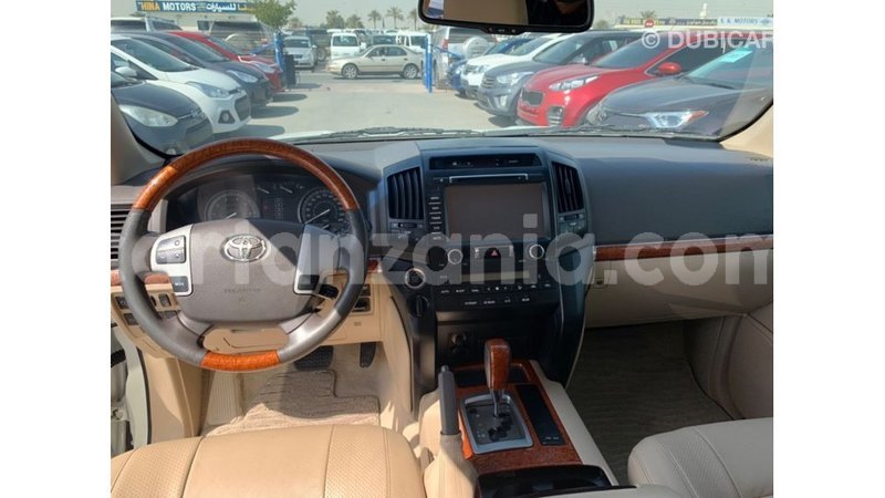 Big with watermark toyota land cruiser arusha import dubai 8083