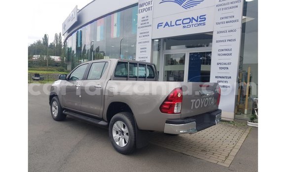 Nunua Imported Toyota Hilux Nyingine Gari ndani ya Import - Dubai nchini Arusha Nunua Imported Toyota Hilux Nyingine Gari ndani ya Import - Dubai nchini Arusha