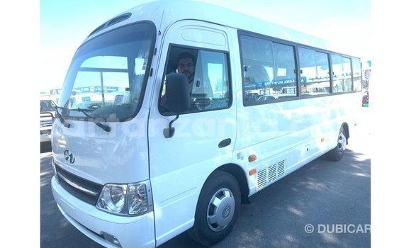 Buy Import Hyundai Accent White Car in Import - Dubai in Arusha Buy Import Hyundai Accent White Car in Import - Dubai in Arusha