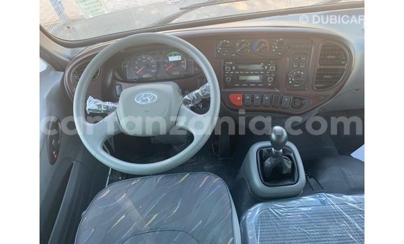 Buy Import Hyundai Accent White Car in Import - Dubai in Arusha Buy Import Hyundai Accent White Car in Import - Dubai in Arusha