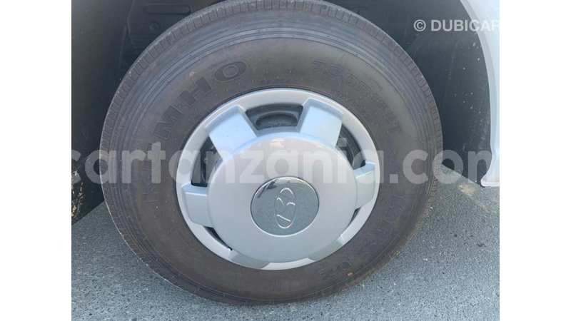 Big with watermark hyundai accent arusha import dubai 8086