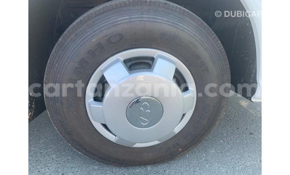 Buy Import Hyundai Accent White Car in Import - Dubai in Arusha Buy Import Hyundai Accent White Car in Import - Dubai in Arusha