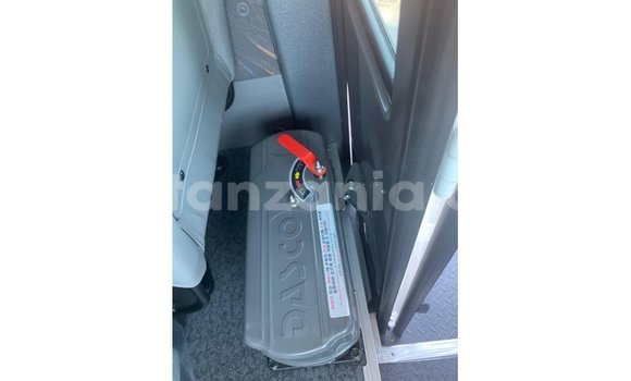 Buy Import Hyundai Accent White Car in Import - Dubai in Arusha Buy Import Hyundai Accent White Car in Import - Dubai in Arusha