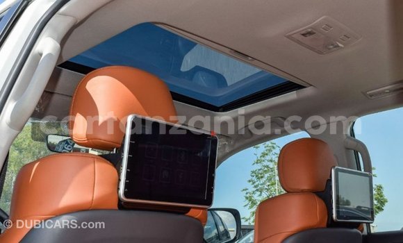 Nunua Imported Toyota Land Cruiser Nyeupe Gari ndani ya Import - Dubai nchini Arusha Nunua Imported Toyota Land Cruiser Nyeupe Gari ndani ya Import - Dubai nchini Arusha