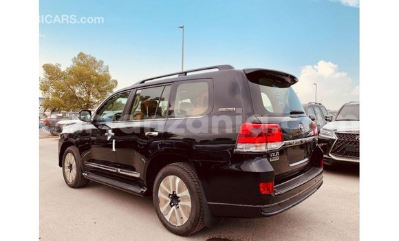 Nunua Imported Toyota Land Cruiser Nyeusi Gari ndani ya Import - Dubai nchini Arusha Nunua Imported Toyota Land Cruiser Nyeusi Gari ndani ya Import - Dubai nchini Arusha