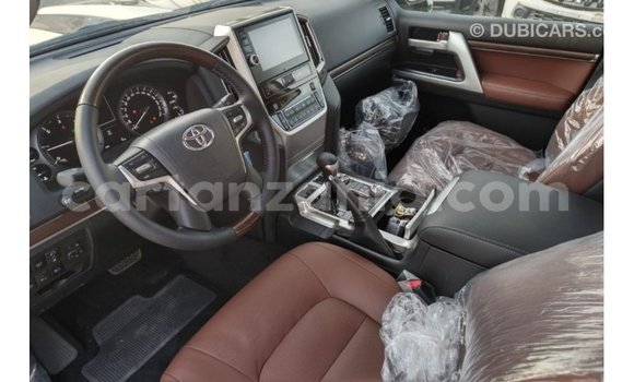 Buy Import Toyota Land Cruiser White Car in Import - Dubai in Arusha Buy Import Toyota Land Cruiser White Car in Import - Dubai in Arusha
