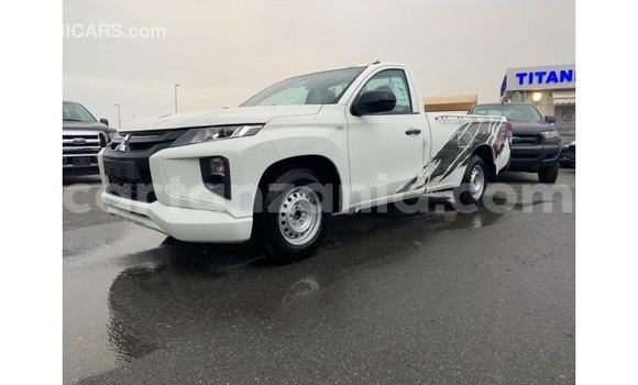 Buy Import Mitsubishi L200 White Car in Import - Dubai in Arusha Buy Import Mitsubishi L200 White Car in Import - Dubai in Arusha