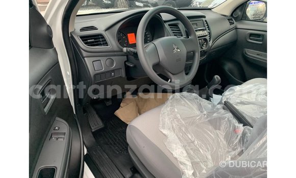 Buy Import Mitsubishi L200 White Car in Import - Dubai in Arusha Buy Import Mitsubishi L200 White Car in Import - Dubai in Arusha