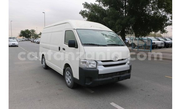 Nunua Imported Toyota Hiace Nyeupe Gari ndani ya Import - Dubai nchini Arusha Nunua Imported Toyota Hiace Nyeupe Gari ndani ya Import - Dubai nchini Arusha