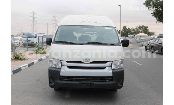 Nunua Imported Toyota Hiace Nyeupe Gari ndani ya Import - Dubai nchini Arusha Nunua Imported Toyota Hiace Nyeupe Gari ndani ya Import - Dubai nchini Arusha