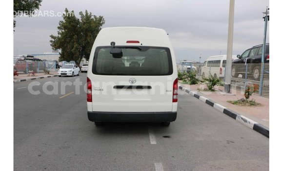 Nunua Imported Toyota Hiace Nyeupe Gari ndani ya Import - Dubai nchini Arusha Nunua Imported Toyota Hiace Nyeupe Gari ndani ya Import - Dubai nchini Arusha