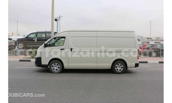 Nunua Imported Toyota Hiace Nyeupe Gari ndani ya Import - Dubai nchini Arusha Nunua Imported Toyota Hiace Nyeupe Gari ndani ya Import - Dubai nchini Arusha
