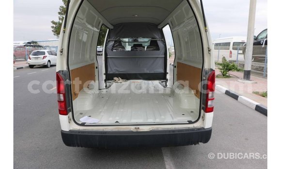 Nunua Imported Toyota Hiace Nyeupe Gari ndani ya Import - Dubai nchini Arusha Nunua Imported Toyota Hiace Nyeupe Gari ndani ya Import - Dubai nchini Arusha