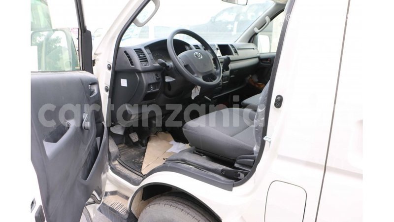 Big with watermark toyota hiace arusha import dubai 8104