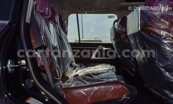 Nunua Imported Toyota Land Cruiser Nyeusi Gari ndani ya Import - Dubai nchini Arusha Nunua Imported Toyota Land Cruiser Nyeusi Gari ndani ya Import - Dubai nchini Arusha