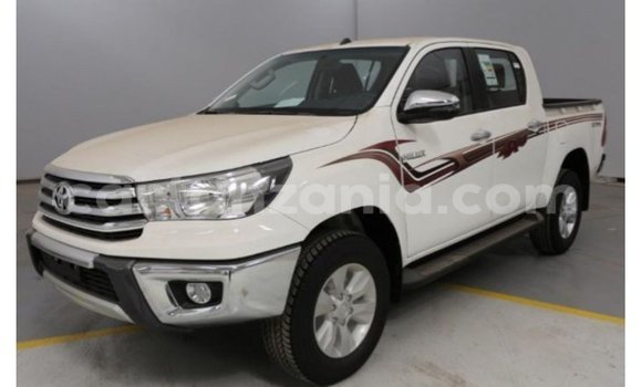 Nunua Imported Toyota Hilux Nyeupe Gari ndani ya Import - Dubai nchini Arusha Nunua Imported Toyota Hilux Nyeupe Gari ndani ya Import - Dubai nchini Arusha