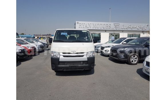 Nunua Imported Toyota Hiace Nyeupe Gari ndani ya Import - Dubai nchini Arusha Nunua Imported Toyota Hiace Nyeupe Gari ndani ya Import - Dubai nchini Arusha
